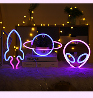 Enseigne au néon en forme de visage d'extraterrestre, décoration murale pour fête de Noël, lampe de nuit pour la maison, chambre d'enfant, décoration artistique