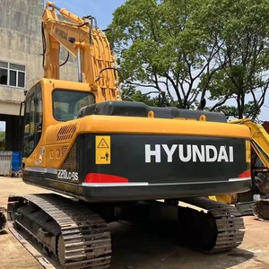 Excavatrice sur chenilles Hyundai 220LC-9S d'occasion bien entretenue, 20 tonnes, avec documents complets, exportation vers l'Afrique - Product Image 1