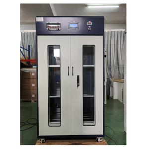 Gabinete de Almacenamiento de Baterías de Plomo-Ácido Industrial a Prueba de Explosiones, con Contención de Derrames y Diseño Resistente a la Corrosión - Product Image 1