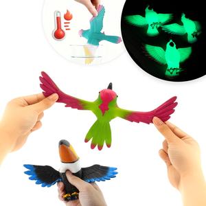 Jouets pour oiseaux en TPR qui changent de couleur, extensibles, brillent dans le noir, pour perroquets, toucans, cacatuaux, objets de collection |   MOQ OEM 12 000 - Product Image 3