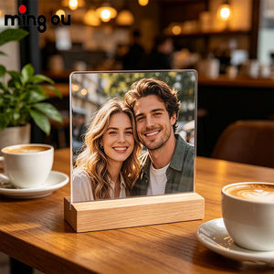 Targa in Acrilico <span class=keywords><strong>Personalizzabile</strong></span> con Stampa UV e Supporto in <span class=keywords><strong>Legno</strong></span>, Gadget per Eventi Aziendali, Cornice Espositiva Personalizzata Disponibile - Product Image 1