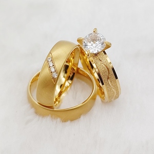 Bagues de fiançailles de mariage de couples pour hommes et femmes Bijoux en <span class=keywords><strong>acier</strong></span> <span class=keywords><strong>inoxydable</strong></span> plaqué or 18 carats <span class=keywords><strong>Alliance</strong></span> pour femmes - Product Image 4
