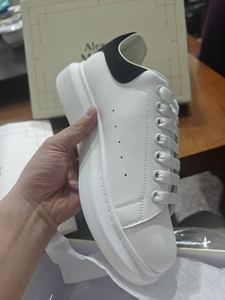 Zapatillas deportivas de skate para hombre, de caña media, de cuero, con aumento de altura interno, suela gruesa, plataforma, con cordones - Product Image 6