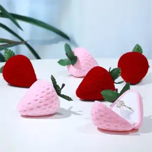 Lovely Cute Little Strawberry Jewelry Box Gift Box para Valentine Day Fruit Box Embalagem
