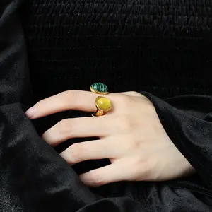 2023 yeni moda takı malakit opal bakır kaplama 18K altın yüzük basit açık parmak yüzük