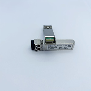 Module émetteur-récepteur optique FINISAR FTLF8536P4BCL 25GbE SFP28 850NM 100m pour les réseaux de télécommunications et de fibres optiques FTLF8536P4BCL - Product Image 3