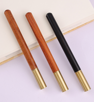 Stylo en bois neutre de qualité supérieure, personnalisable avec logo, largeur d'écriture de 0,5 mm, utilisé pour les bureaux et les écoles.