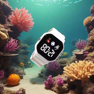 Montre sport numérique tendance pour adolescents, éclairage cool - Product Image 1