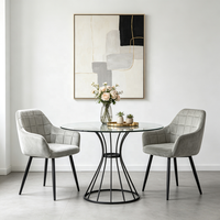 Fauteuil moderne en velours capitonné avec pieds en métal noir pour la maison, l'appartement et l'hôtel