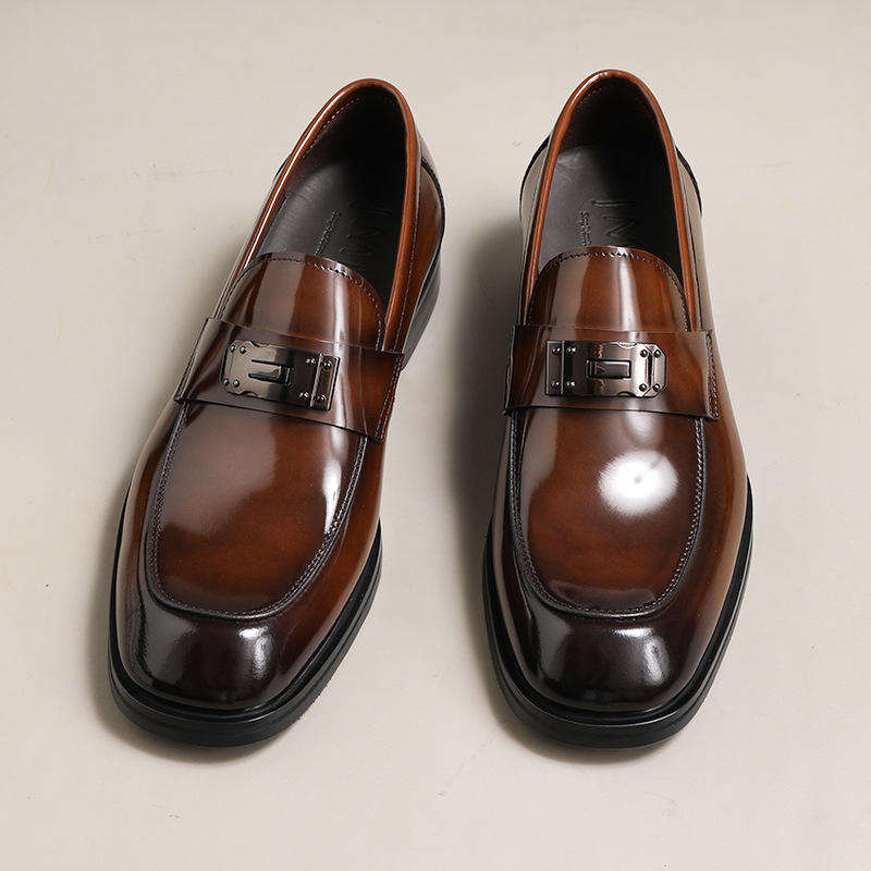 สีน้ำตาล