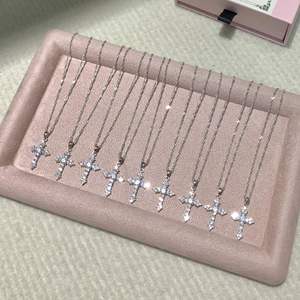 Collier pendentif en argent pur S925, design de niche, exquis, en trois dimensions, étoile, fleur de prunier, amour, pour la clavicule, tendance - Product Image 1