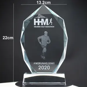 Op Maat Gemaakte Logo Gegraveerde Kristallen Award Trofee Met Houten Basis