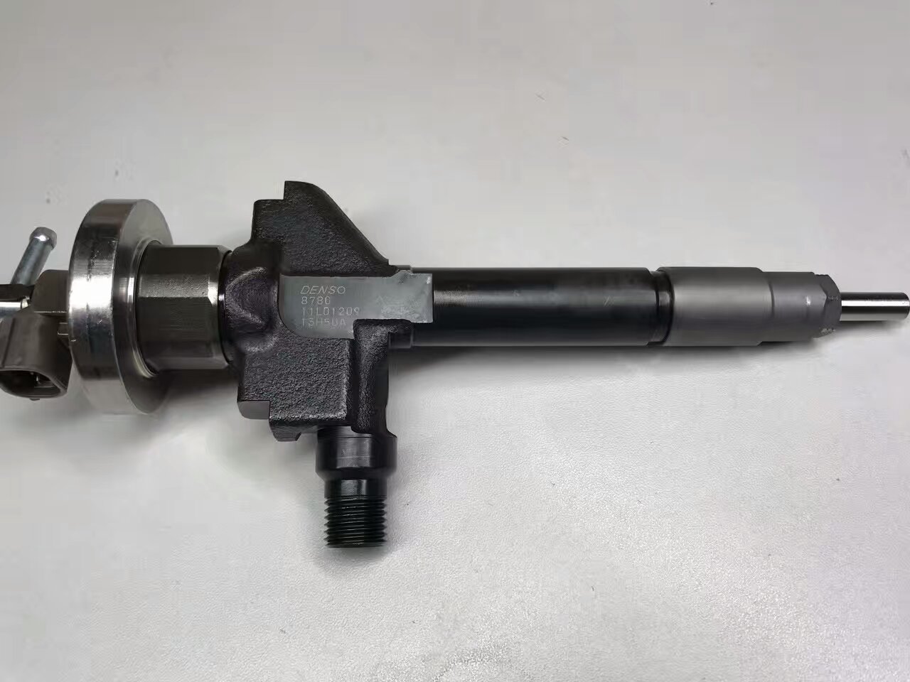 Assembly Injection Nozzle fuel injector 095000-8780 For Mazda 6 MPV