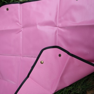 Tapis de repotage de jardin moderne en HDPE, écologique, pour le repiquage des plantes, pliable, pour le jardinage intérieur et le changement de terreau - Product Image 4
