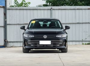 2025龙辉版pa-ssat Pro 300TSI中型1.5T 160Hp汽油车左转向新能源汽车全新发布 - Product Image 2