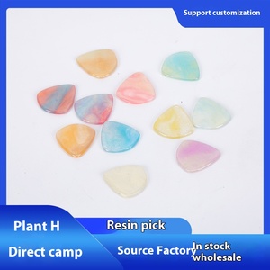 Púas de guitarra de resina de colores, venta al por mayor directa de fábrica, varios colores brillantes opcionales, agarre cómodo para guitarristas - Product Image 6