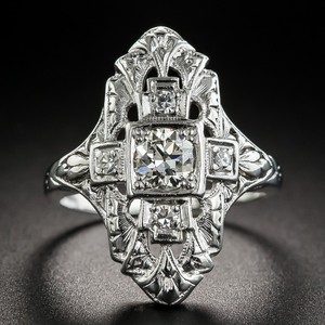 Anello dal design cavo, stile elegante, per donna - Product Image 1