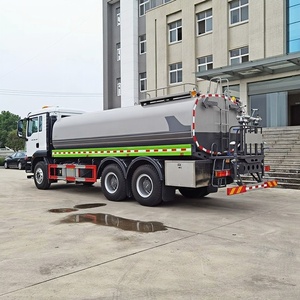 Camión de Distribución de Agua Sinotruk Howo 6X4 de 20 CBM, la Mejor Opción para el Riego Urbano y la Limpieza de Calles - Product Image 4