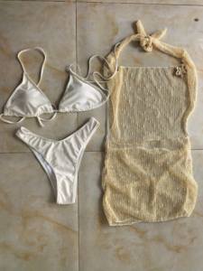 En stock – Ensemble 3 pièces texturé pour femme, 3 couleurs, comprenant une robe de plage transparente à col en V profond, un haut triangle et un paréo – Tailles S-L - Product Image 2
