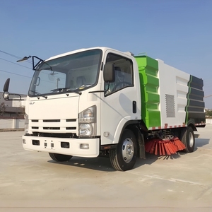 Camión de Limpieza y Barrido de Calles de Alta Presión ISUZU con Tanque de Agua - Product Image 2