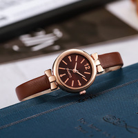 Nouvelle montre en alliage de style forêt naturelle et vintage pour étudiantes ; bracelet simple et fin en acrylique ; 35 mm 10 mm Quartz