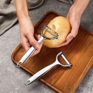 Éplucheur de <span class=keywords><strong>légumes</strong></span> en alliage de zinc en forme de Y, lames dentelées ultra-affûtées pivotantes pour éplucher les pommes de terre, les fruits, les carottes, éplucheur <span class=keywords><strong>julienne</strong></span> - Product Image 1