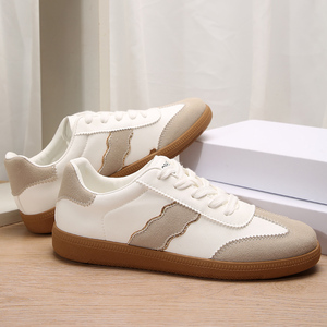 Logo personnalisé Faux daim cuir à lacets baskets pour femmes marche style décontracté chaussures de tennis - Product Image 6