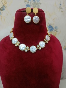 Collar de diseño grande de nácar con pendientes a juego, chapado en oro, joyería llamativa de latón para mujer, para bodas y fiestas nupciales - Product Image 5