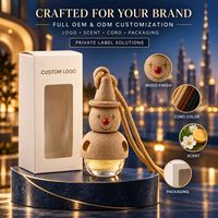 Diffuseur de parfum liquide personnalisé pour voiture avec bouchon en bois sculpté, concentration de parfum à 60%, rechargeable, OEM ODM, à suspendre, pour bureau