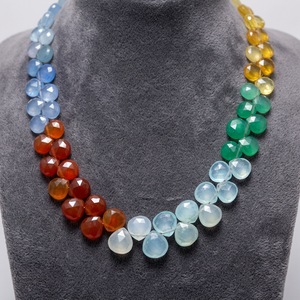 Vente en gros de perles de pierre calcédoine briolette en forme de cœur bleu pour la fabrication de bijoux et de bracelets - Product Image 1