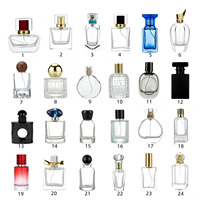 Flacon de parfum en verre coloré vide avec capuchon en forme de galet pour parfum, cosmétique, cadeau, multicolore, cinq couleurs, logo personnalisé, vente en gros