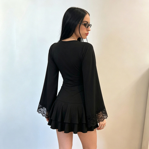 Vestido Mini Elegante de Estilo Oscuro con Encaje y Parches, Cuello en V, Manga Acampanada, Estilo Francés, Sexy, con Cintura Definida, para Mujer - Product Image 3