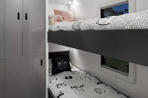 <span class=keywords><strong>Remolque</strong></span> de viaje de fibra de vidrio <span class=keywords><strong>todoterreno</strong></span> para caravana familiar de lujo Negro con luces LED y suspensión independiente - Product Image 6