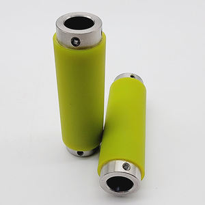 The manufacturer customizes high-precision corrosion-resistant polyurethane rollers with <b>tight</b> thread <b>shaping</b> at both ends - Product Image 4