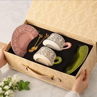 Ensemble de tasses à café et soucoupes en porcelaine rose et verte, tasses pour couple, cuillères à feuilles d'or, boîte cadeau, service à café