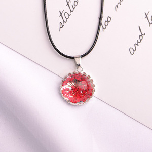 Ladies New Trendy Daisy Flower Necklace Femmes Divers Handmade Natural Dry Flower Glass Ball Necklace Girlfriends Mom Gifts - Product Image 4