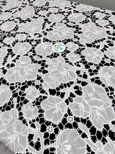 Tessuto in Pizzo Floreale Vintage 100% Poliestere Idrosolubile, Pizzo Traforato Ricamato a Motivi Floreali - Product Image 5