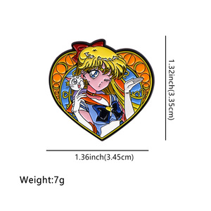 เข็มกลัดโลหะเคลือบลายการ์ตูนเซเลอร์การ์เดี้ยนรูปหัวใจดีไซน์ใหม่ขนาด 5 ซม. สำหรับตกแต่งกระเป๋าผ้า - Product Image 2