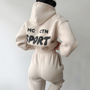 Completo Invernale da <span class=keywords><strong>Donna</strong></span>: Felpa con Cappuccio e <span class=keywords><strong>Pantaloni</strong></span> della <span class=keywords><strong>Tuta</strong></span>, Due Pezzi, Spalle Cadenti, Vestibilità Ampia, in Pile Pesante di Cotone con Stampa Serigrafica - Product Image 1