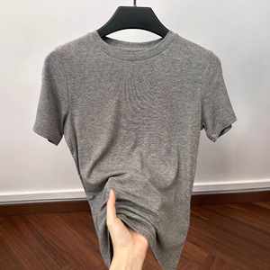 เสื้อยืดผู้หญิง TS-021 สีพื้น แขนสั้น คอกลม ผ้าถัก สวมใส่สบาย หลากหลายสไตล์ ทรงเข้ารูป - Product Image 3