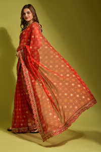 Sari en Georgette Chiffon à Imprimé Floral et Broderies Métallisées avec Blouse Non Cousue - Product Image 2