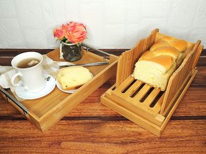Planche à découper en bois pour trancher le pain avec bac à miettes - Product Image 4