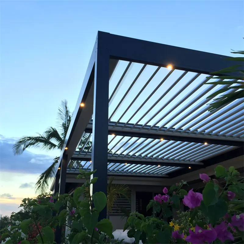 Precio al por mayor, pérgola de aluminio para jardín resistente a la intemperie para exteriores con persianas laterales, puertas de vidrio