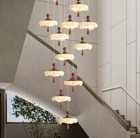 Escalier Lustre Haut Plafond Minimaliste Villa Duplex Loft Escaliers Suspendus Lumières Lustre Couleur Bois de Noyer Éclairage