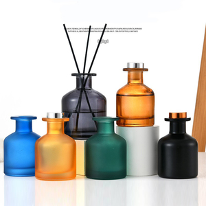 Vente en gros de bouteilles de parfum en verre par les fabricants 150ml bouteilles de parfum de couleur de pulvérisation grand ventre, pas de bouton d'arôme de rotin de <span class=keywords><strong>feu</strong></span> - Product Image 1