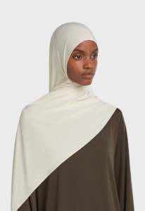 Hijab en jersey liquide <span class=keywords><strong>de</strong></span> tonte Offre Spéciale en stock Pays-Bas Nouvelles Tendances Foulard en jersey Douceur Foulard musulman - Product Image 4
