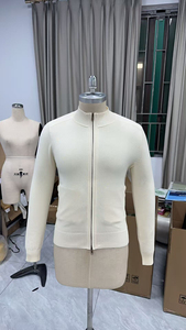 <span class=keywords><strong>Cardigan</strong></span> Bianco Crema con Zip Integrale per Uomo, Maglione Minimalista a Collo Alto con Tasche e Dettagli a Bottoni per Primavera - Product Image 2