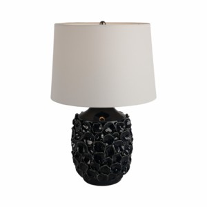 Lampada da tavolo con base in ceramica testurizzata e paralume in tessuto per l'arredamento di camera da letto e soggiorno - Product Image 2