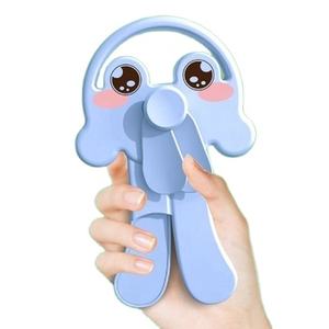Deportes al aire libre Juguetes Niños Plástico Silencioso Portátil Presionado a mano Ventilador de refrigeración Dibujos animados Mini Jellyfish Fan - Product Image 1