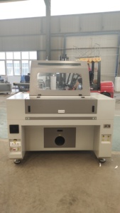 High 6090 CO2 Laser <b>Cutting</b> Engraving <b>Machine</b> for Advertising Signage Plywood 100W 130W Laser Engraving <b>Machine</b> - Product Image 5